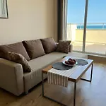 Panorama With Magnificent Sea View شقة ابزور